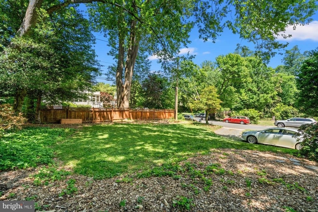 4501 18th Street N - Photo 19