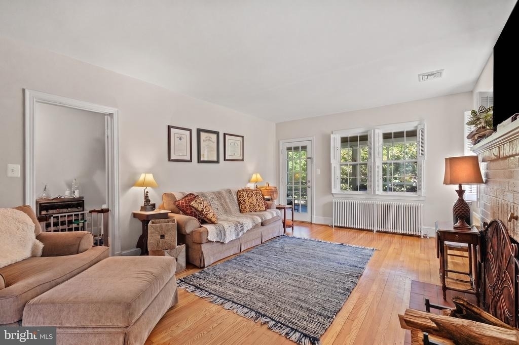 4501 18th Street N - Photo 4