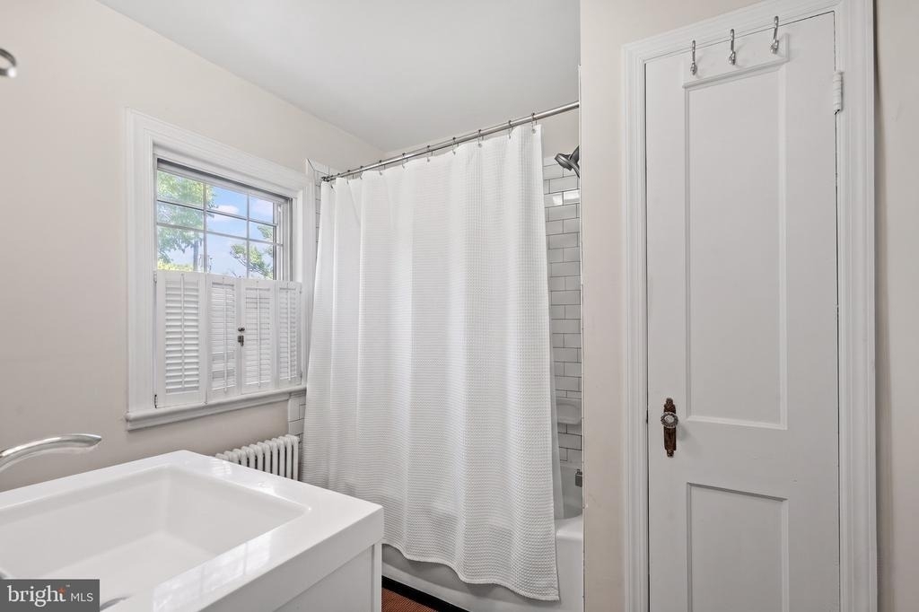 4501 18th Street N - Photo 15