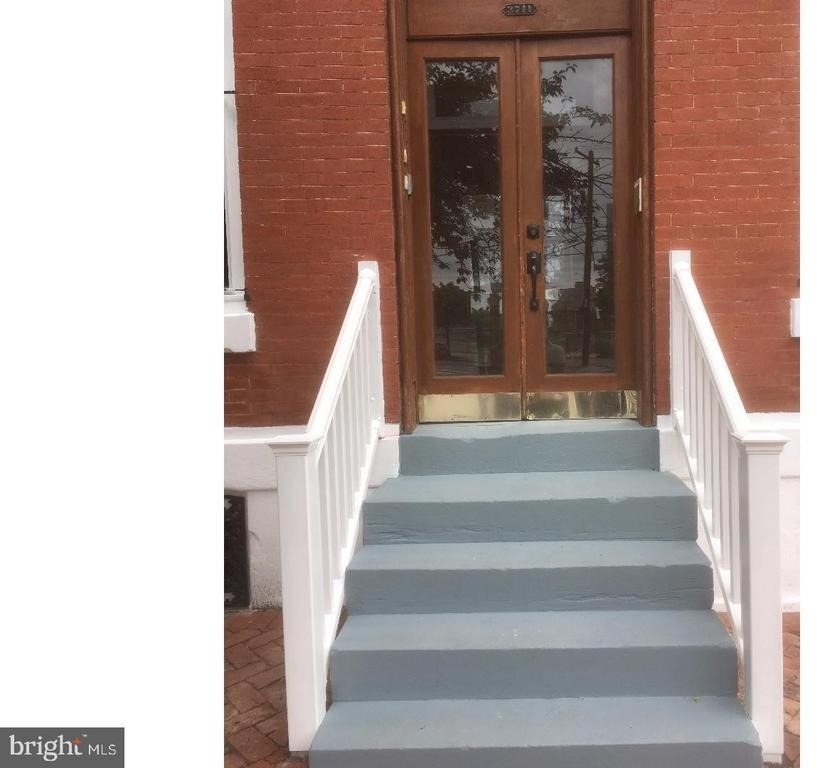 3711 Lancaster Avenue - Photo 1
