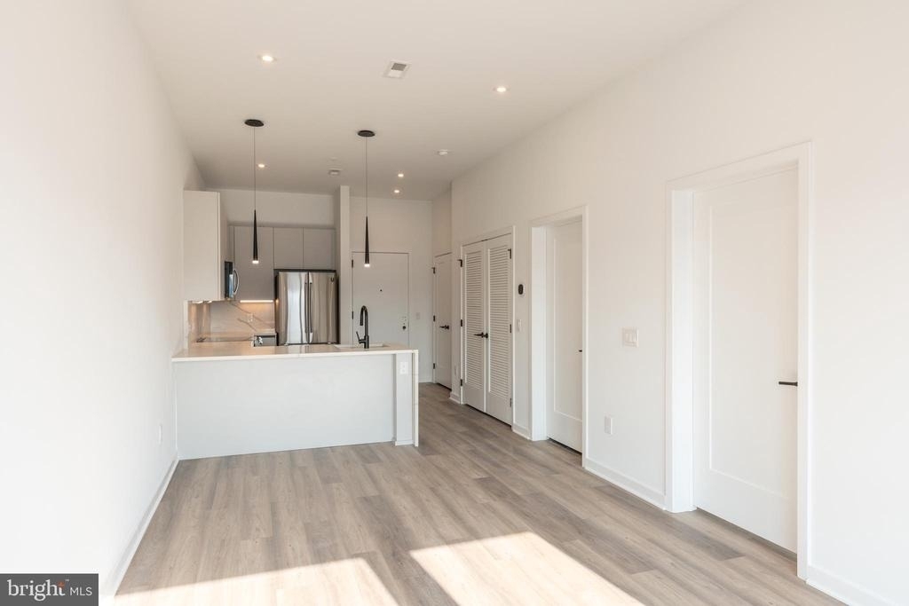3120 W Jefferson Street - Photo 5