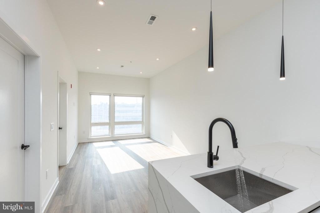 3120 W Jefferson Street - Photo 9