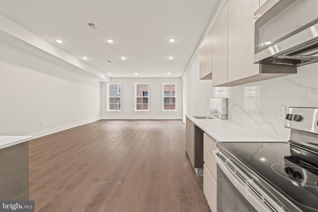 253 N 3rd Street - Photo 3