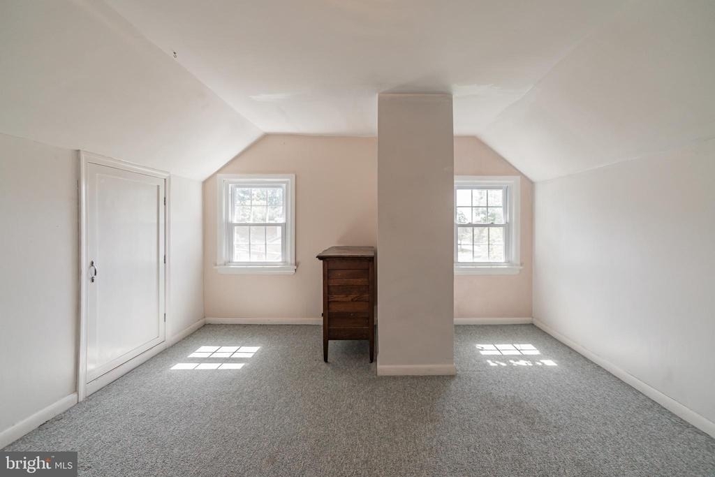 800 E Cathedral Road - Photo 16