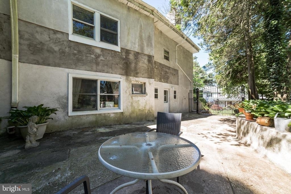 800 E Cathedral Road - Photo 21