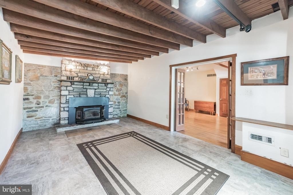 800 E Cathedral Road - Photo 4