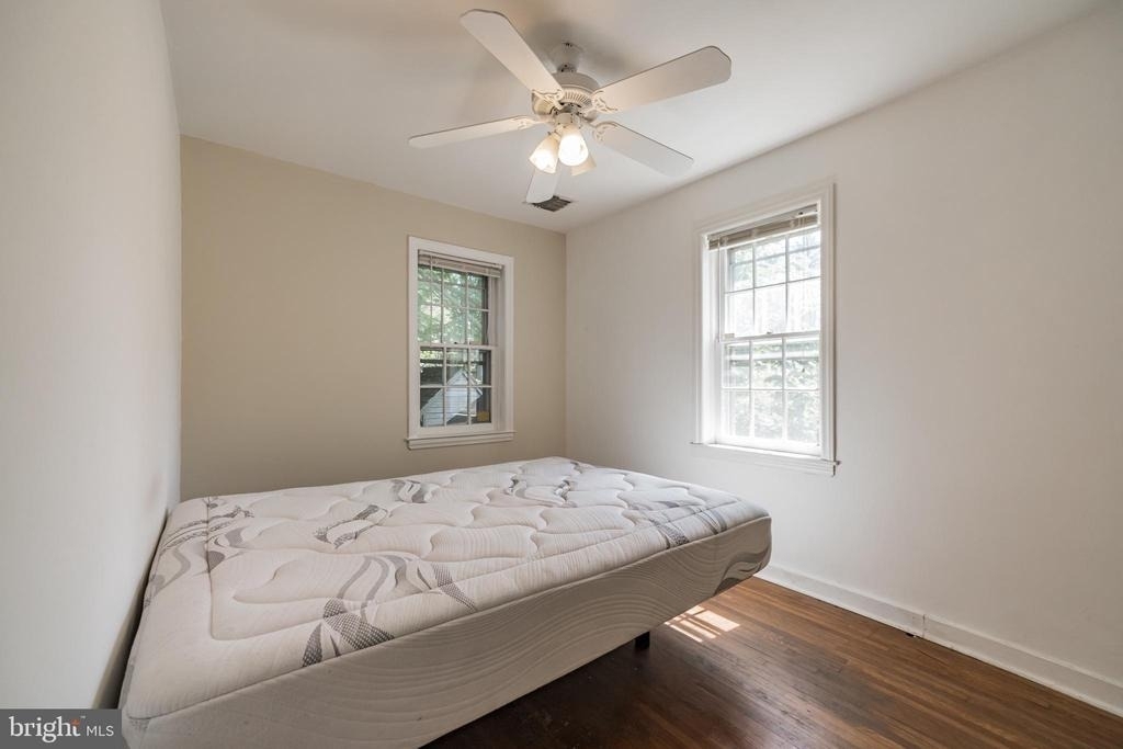 800 E Cathedral Road - Photo 14