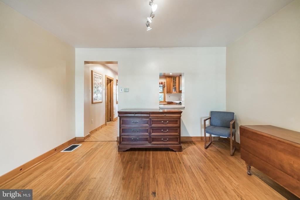 800 E Cathedral Road - Photo 6