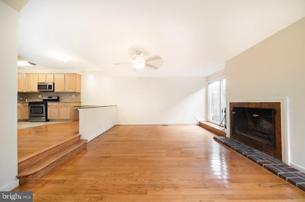1634 Lombard Street - Photo 0
