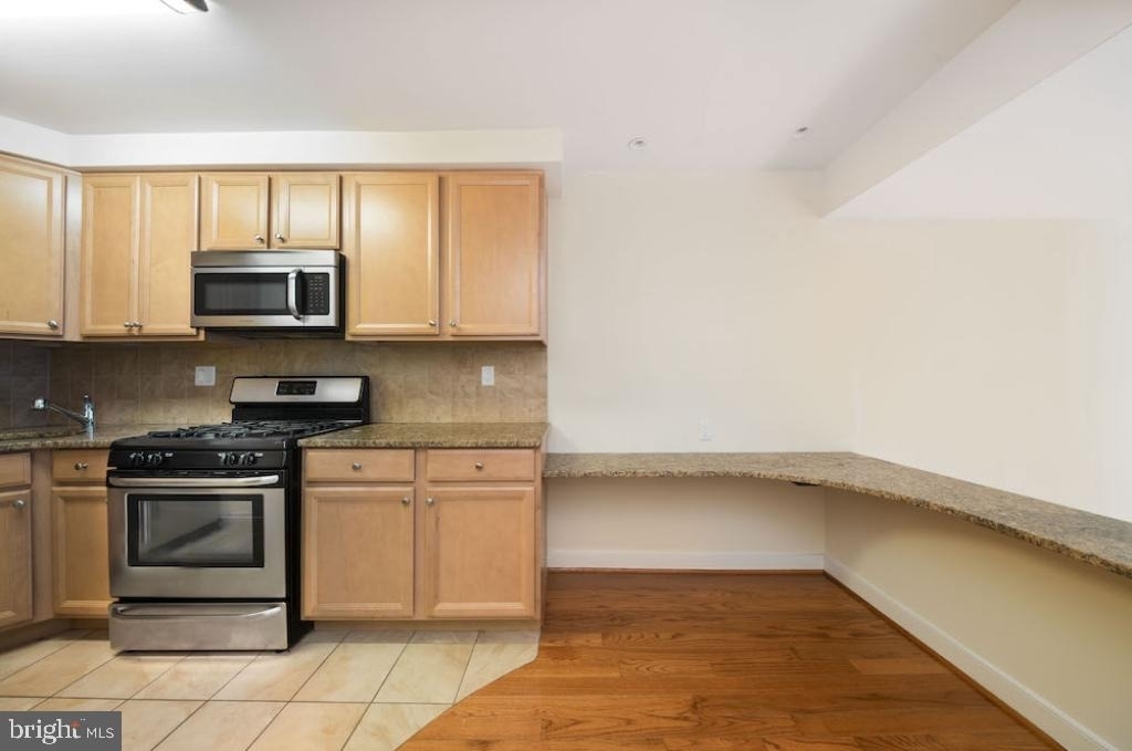 1634 Lombard Street - Photo 3