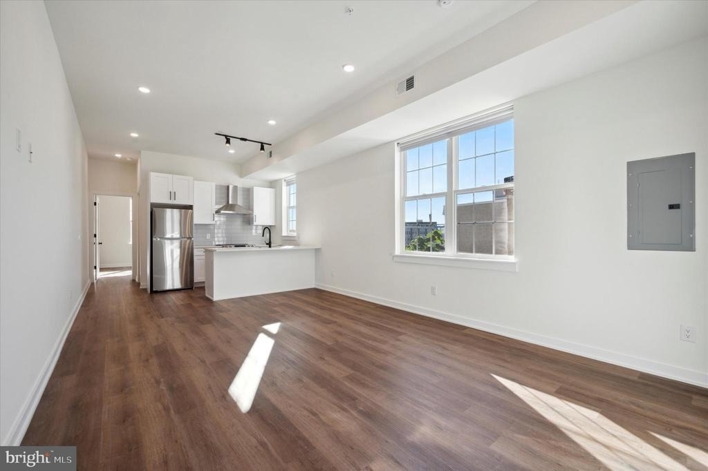 2513 N Howard Street - Photo 4