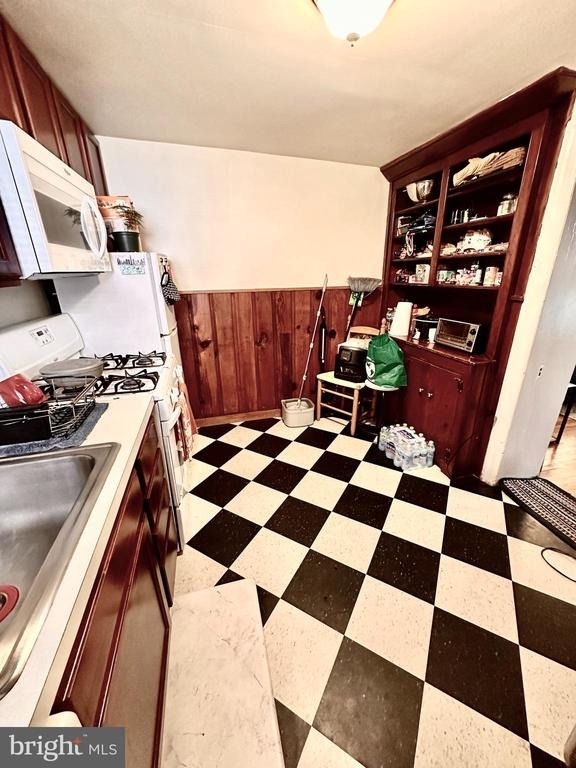 243 W Rittenhouse Street - Photo 5