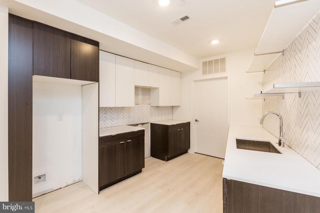1247 N 27th Street - Photo 4