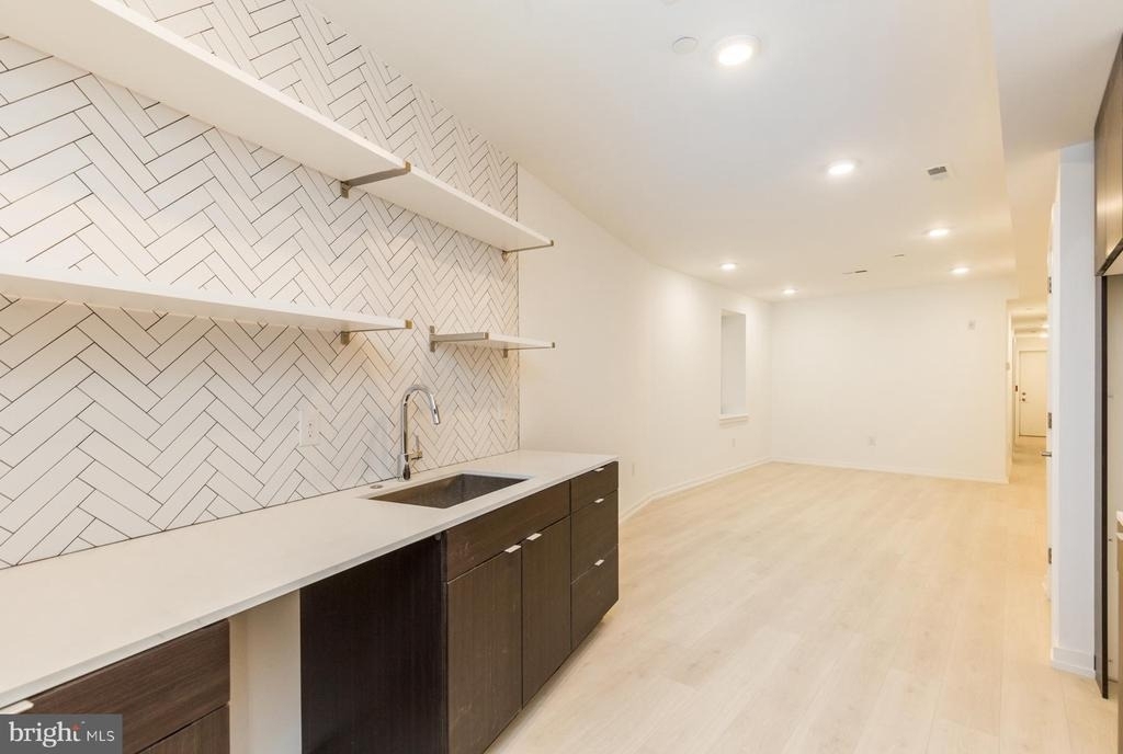 1247 N 27th Street - Photo 2