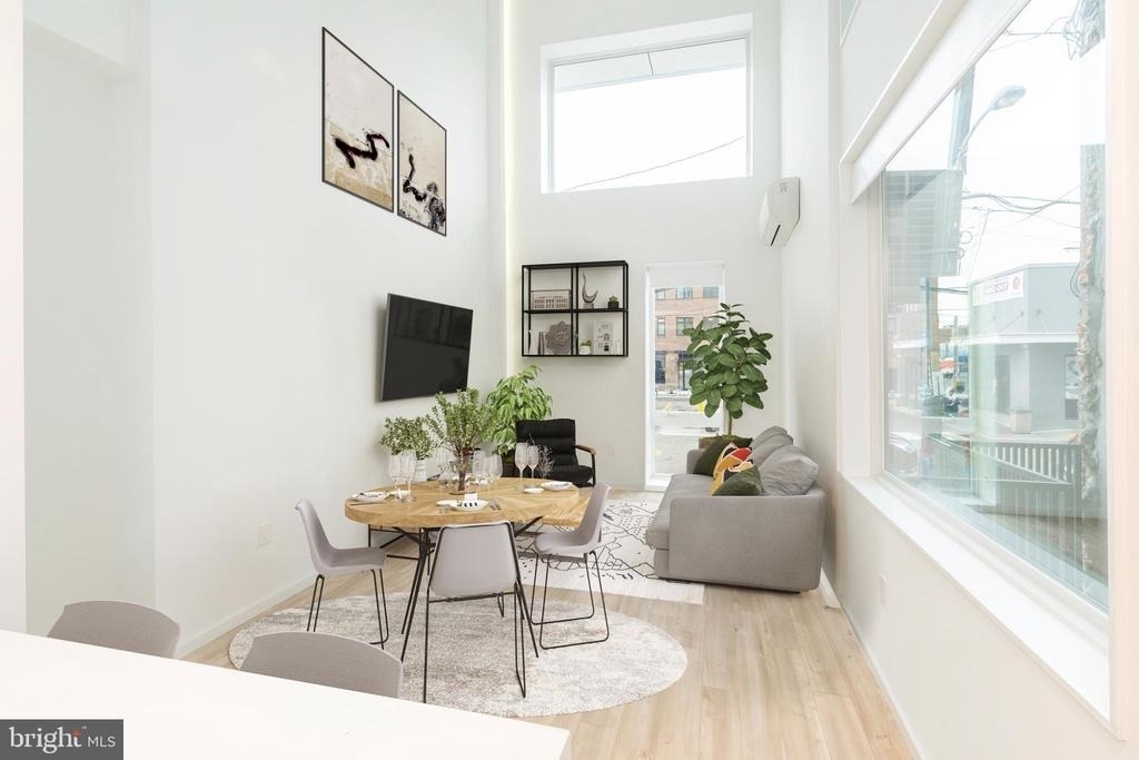 1154 N Lee Street - Photo 1