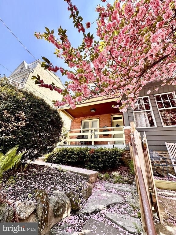 331 Lyceum Avenue - Photo 1