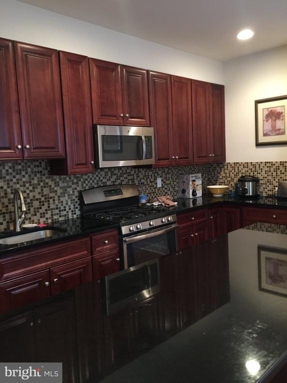 4080 Spring Garden St - Photo 18