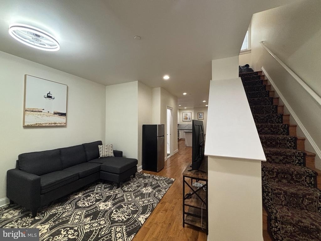 4080 Spring Garden St - Photo 6