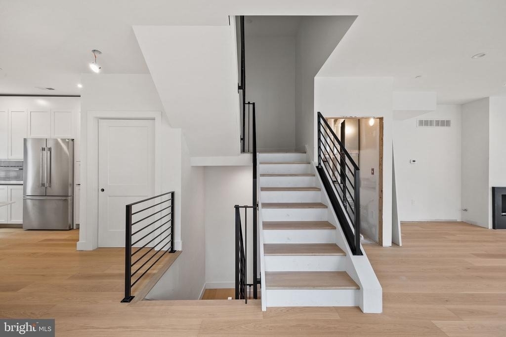 706 Latona Street - Photo 12