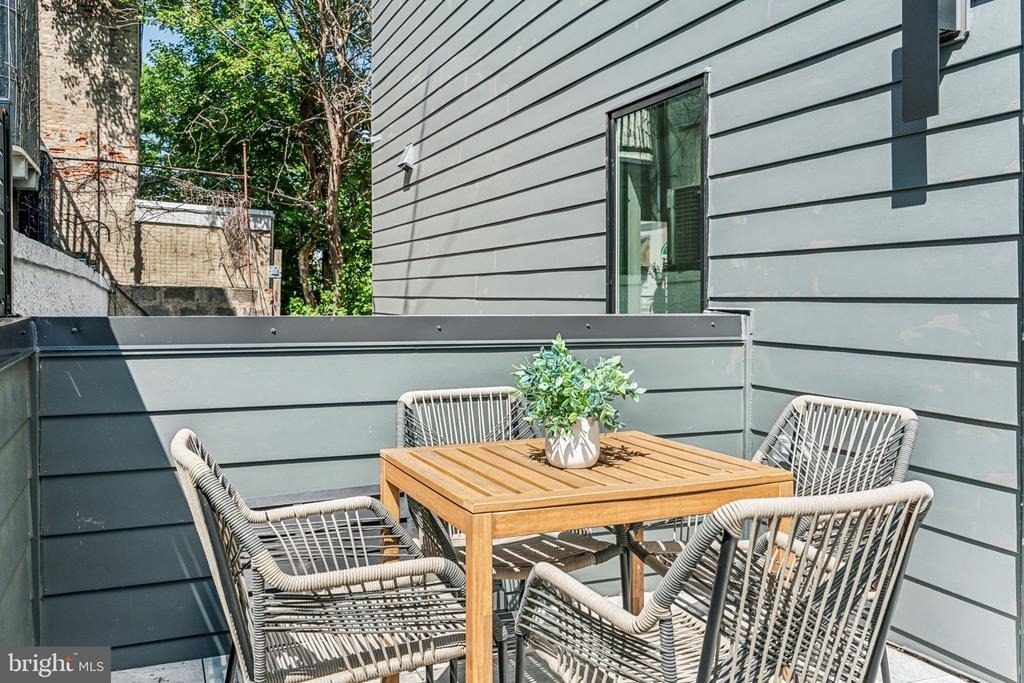 706 Latona Street - Photo 32