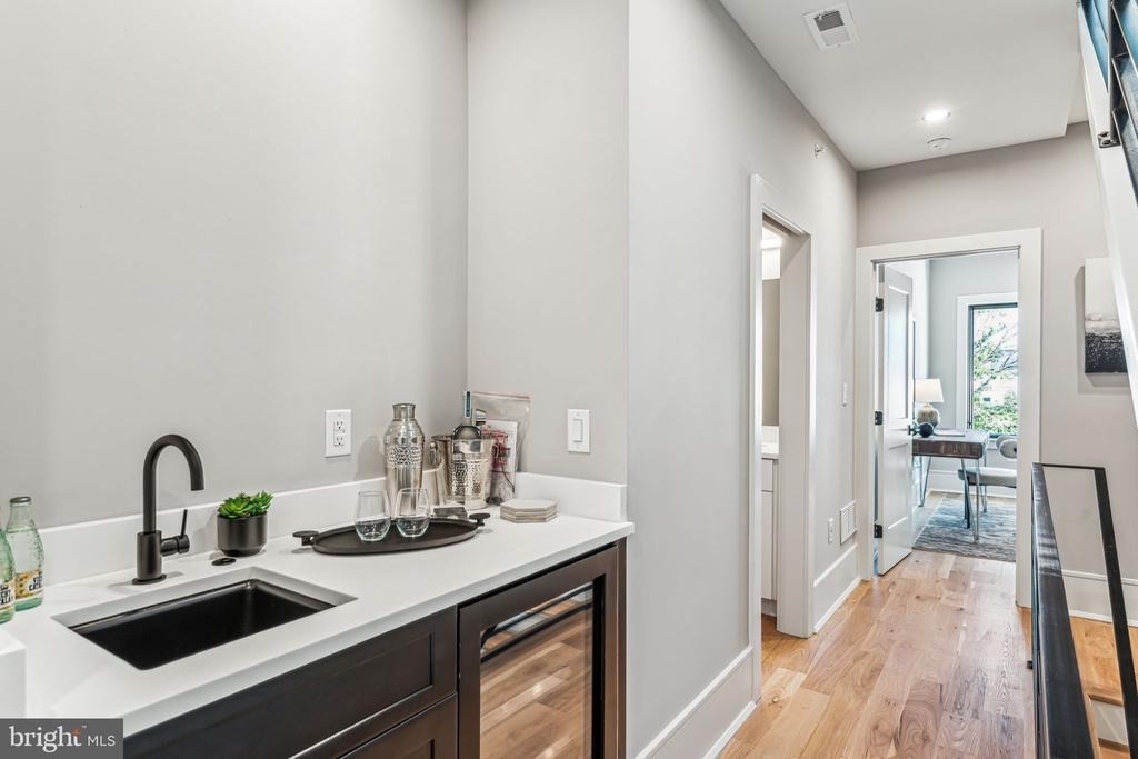 706 Latona Street - Photo 20