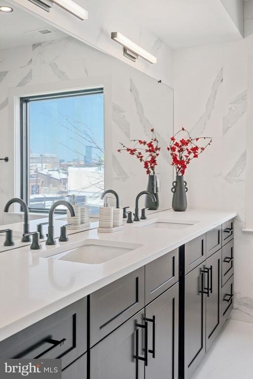 706 Latona Street - Photo 14