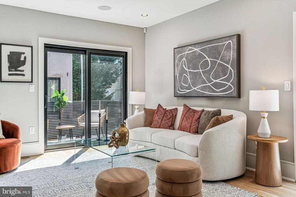 706 Latona Street - Photo 12