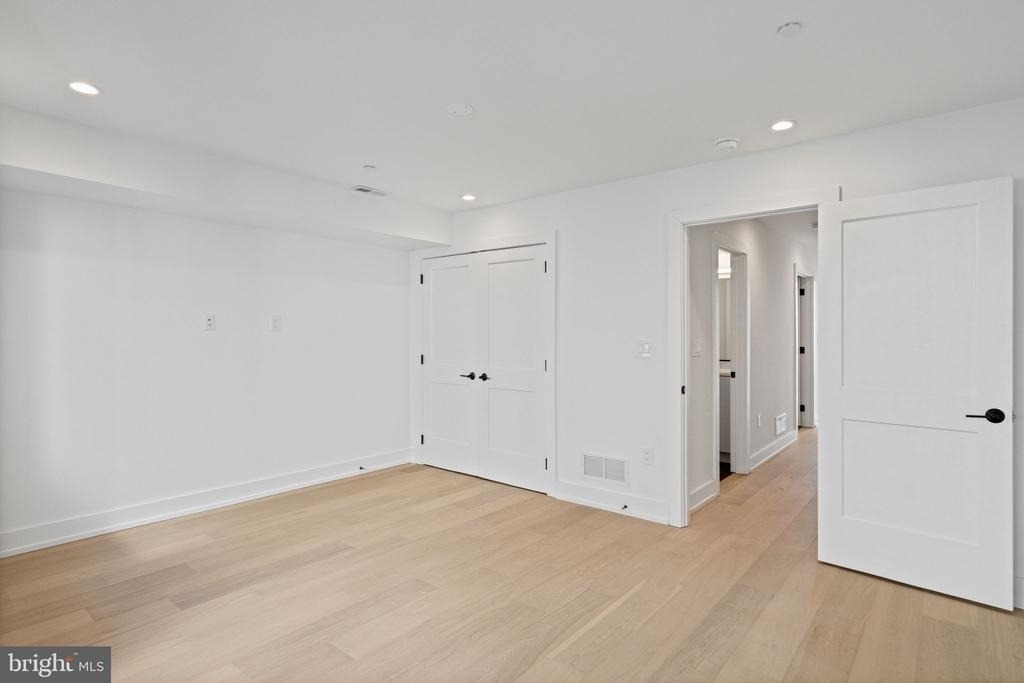 706 Latona Street - Photo 17