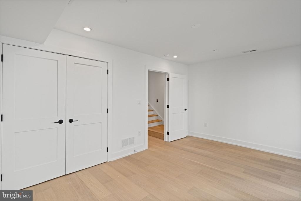 706 Latona Street - Photo 18