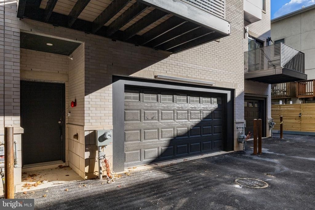 706 Latona Street - Photo 2
