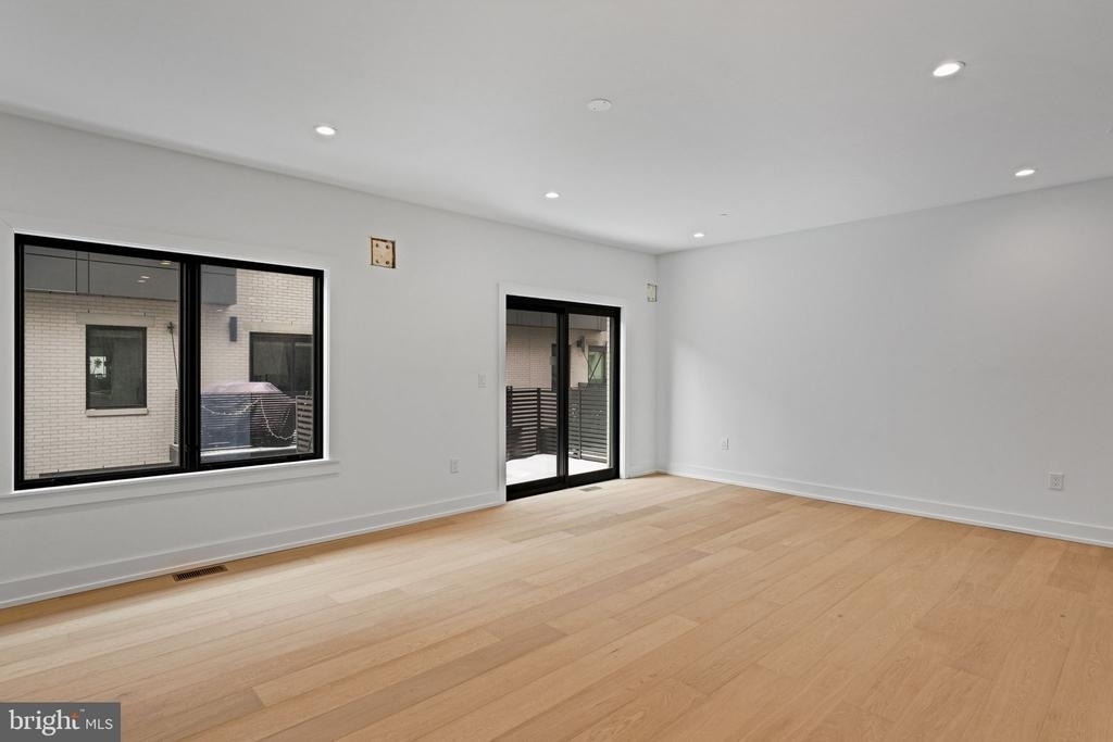706 Latona Street - Photo 20