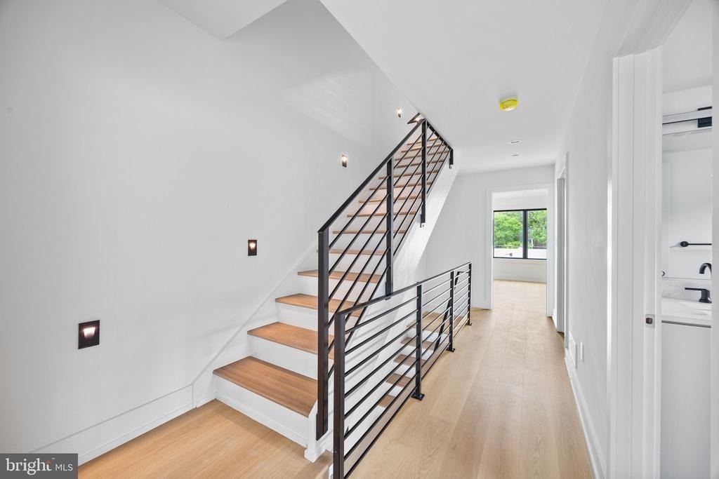 706 Latona Street - Photo 17