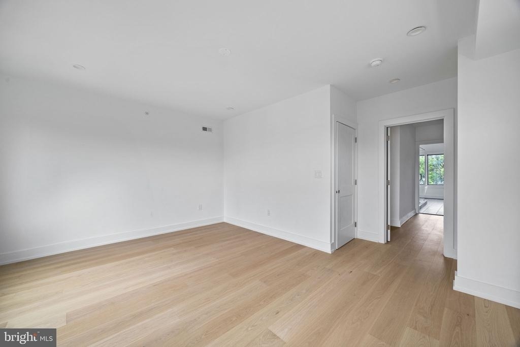 706 Latona Street - Photo 14