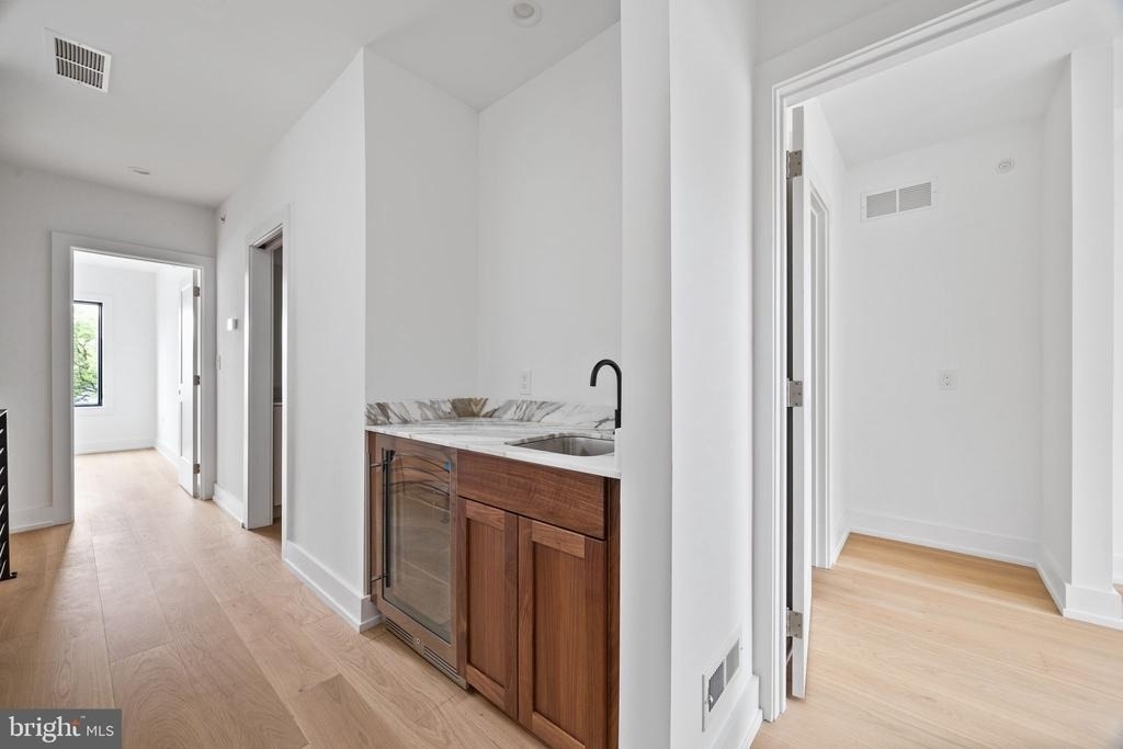 706 Latona Street - Photo 16