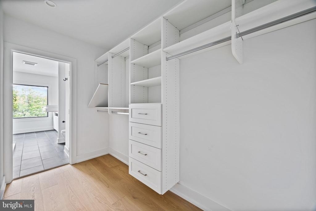706 Latona Street - Photo 13