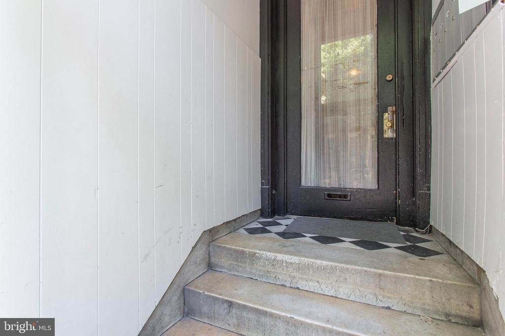 1817 Pine Street - Photo 2
