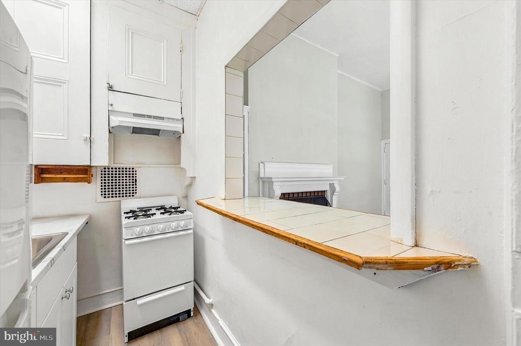 1817 Pine Street - Photo 6