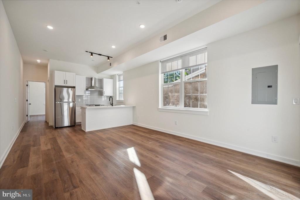 2513 N Howard Street - Photo 4