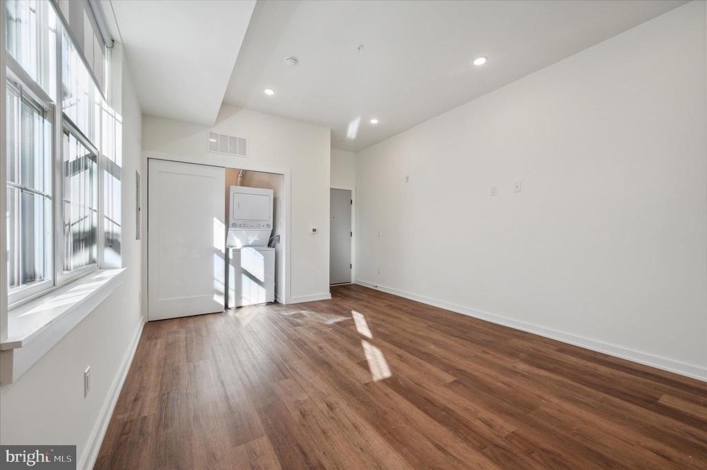 2513 N Howard Street - Photo 8