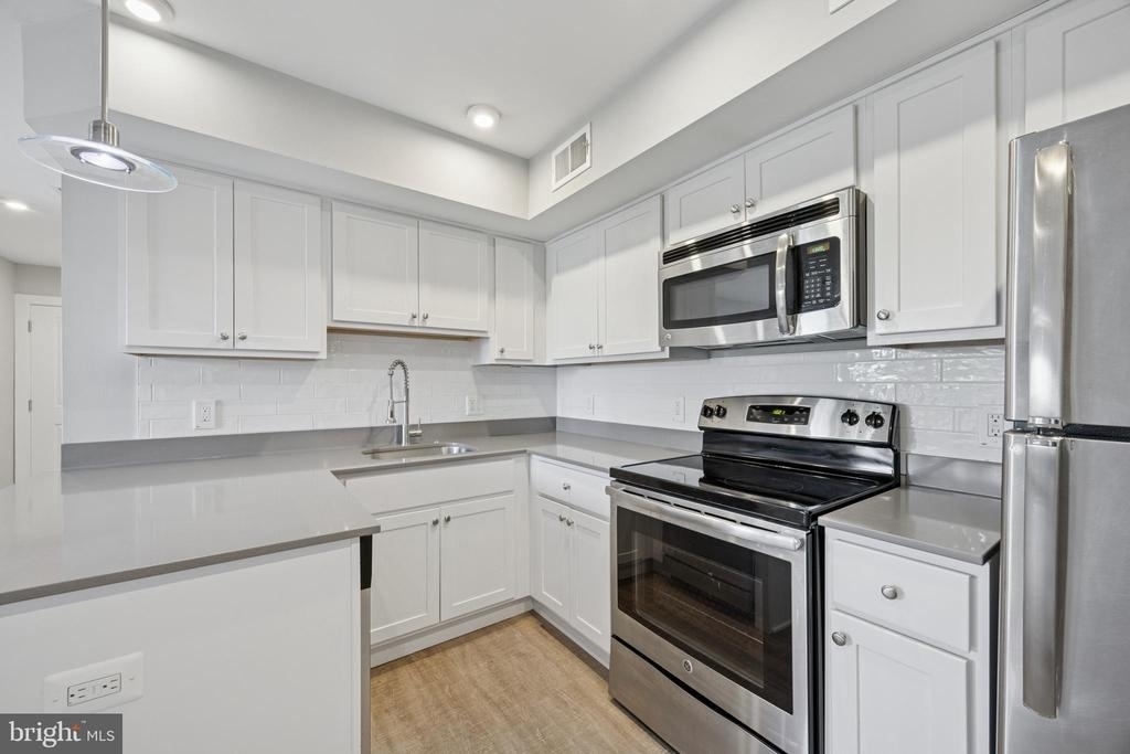 502 Gerhard Street - Photo 4