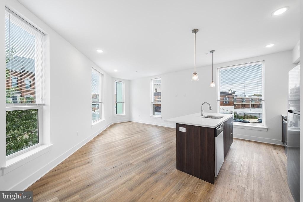 4324 Lancaster Avenue - Photo 6