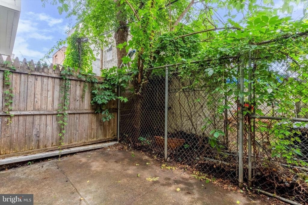 2143 E Albert Street - Photo 12