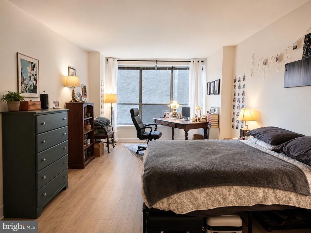 224 W Rittenhouse Square - Photo 3