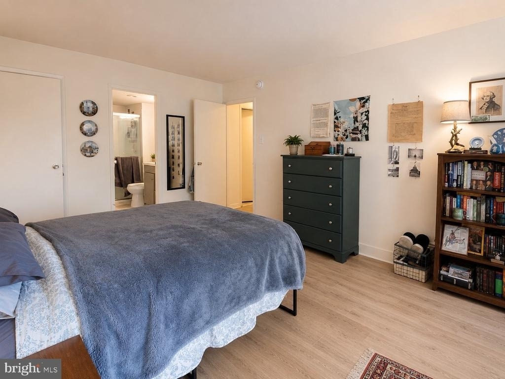 224 W Rittenhouse Square - Photo 4