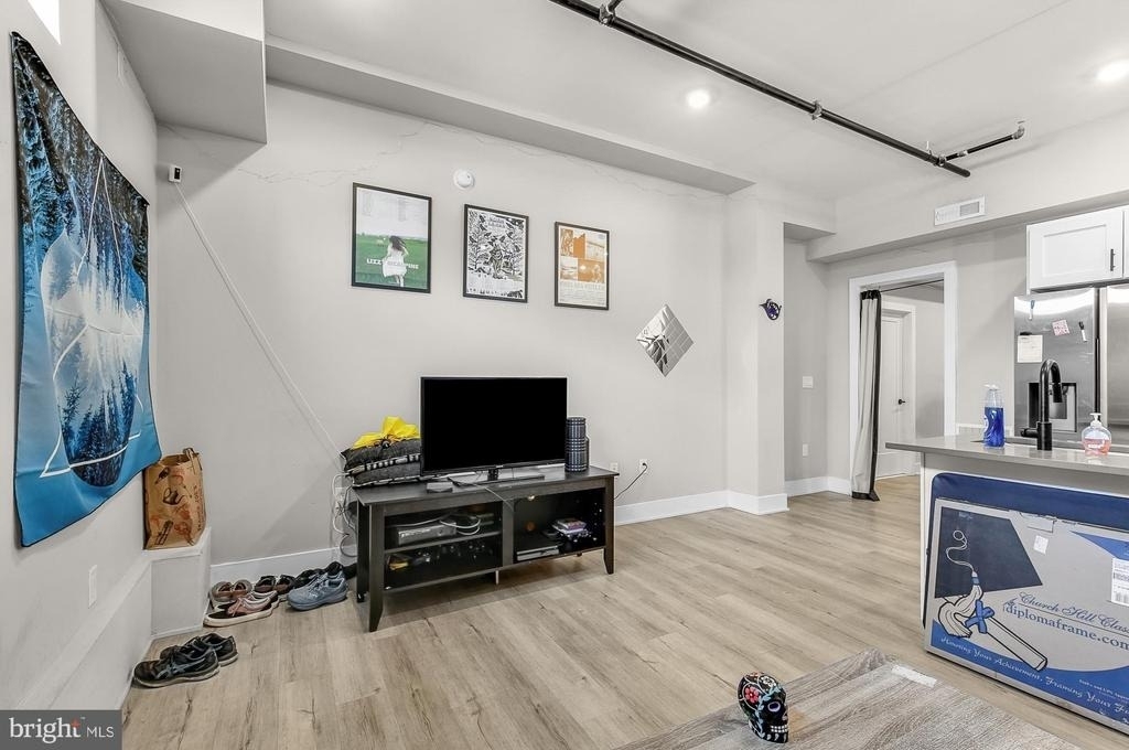3965 Lancaster Avenue - Photo 2