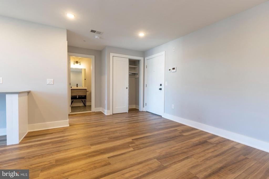 3965 Lancaster Avenue - Photo 3