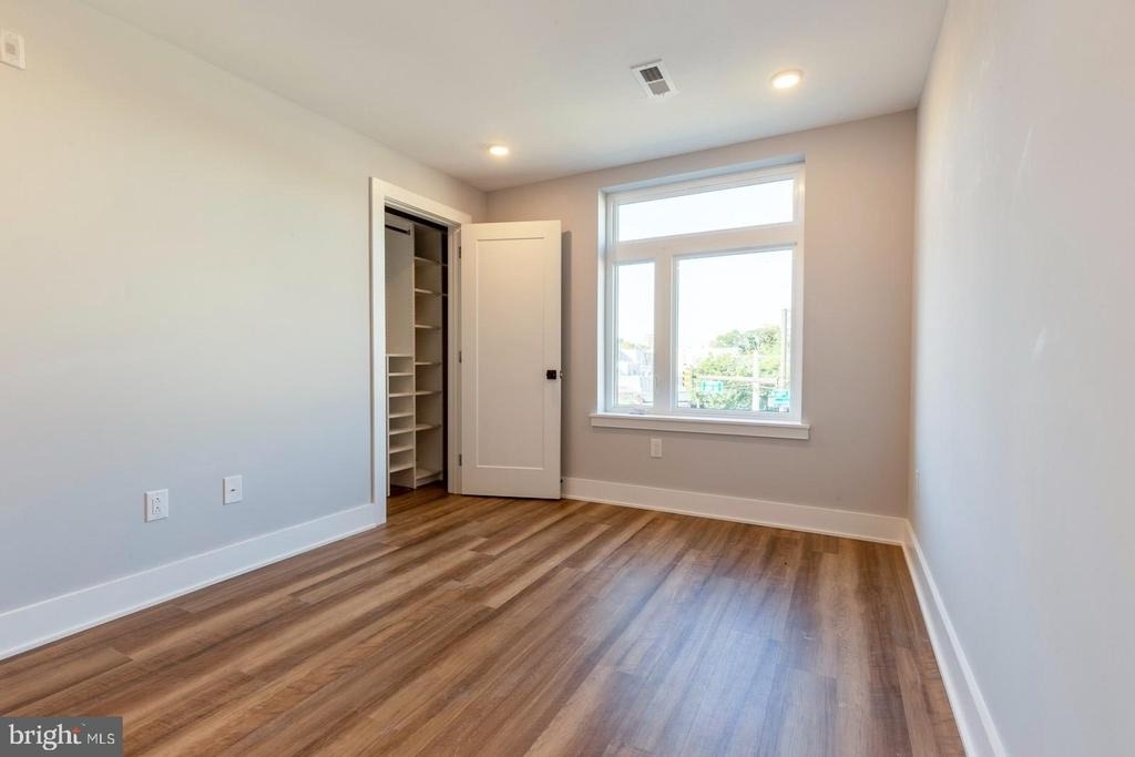 3965 Lancaster Avenue - Photo 10