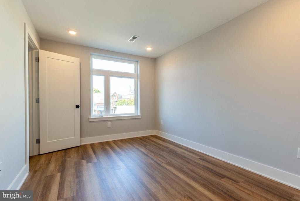 3965 Lancaster Avenue - Photo 9
