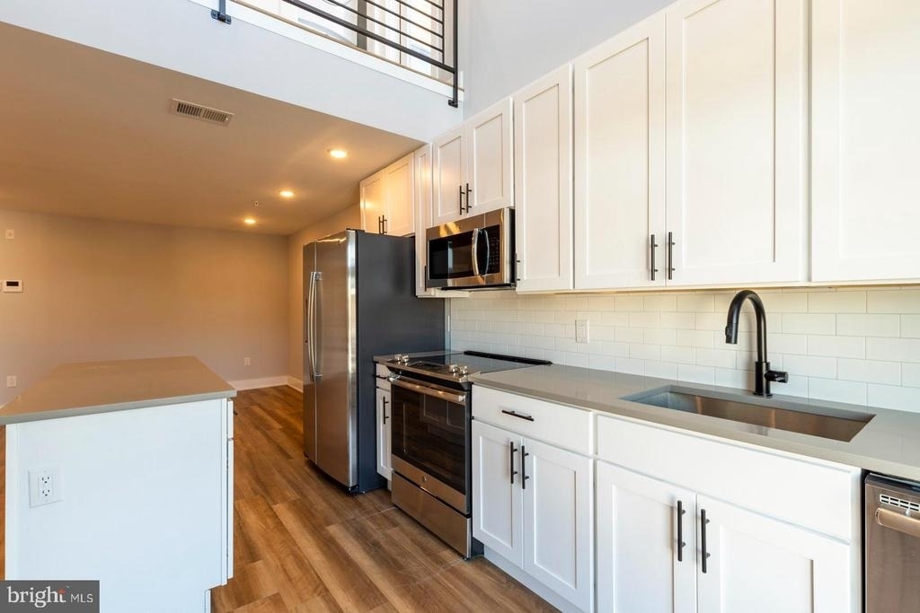 3965 Lancaster Avenue - Photo 5