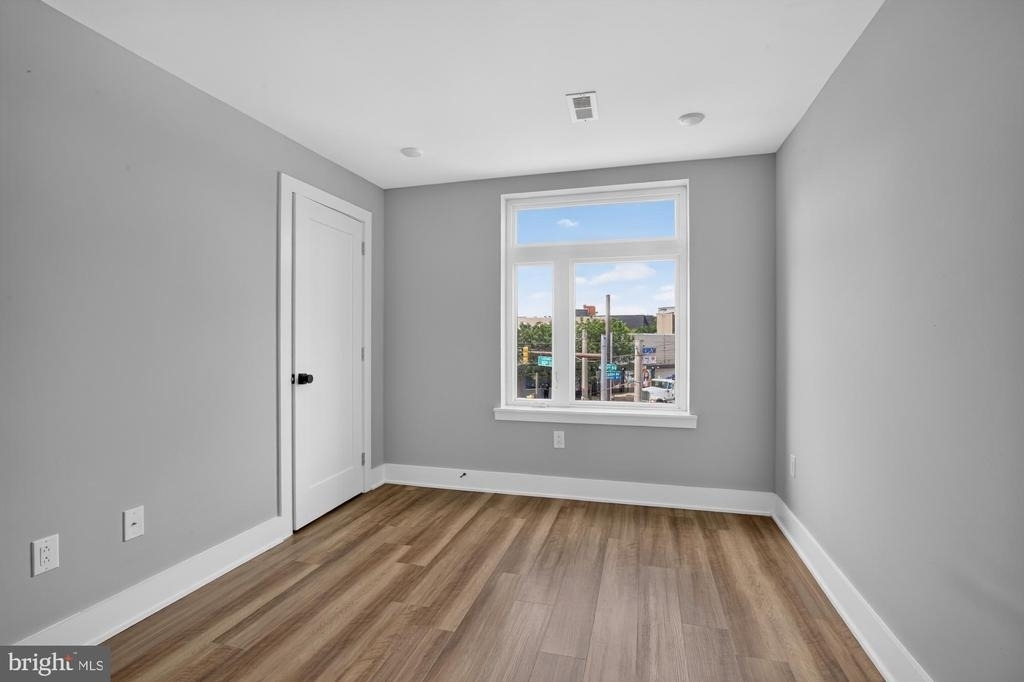 3965 Lancaster Avenue - Photo 16
